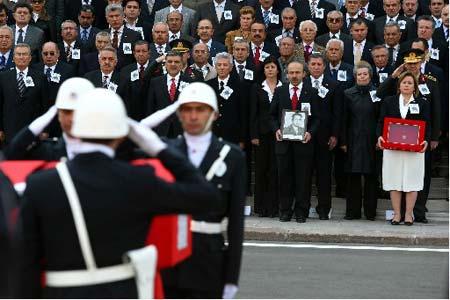Son Gazi'ye görkemli uğurlama - Resim 33