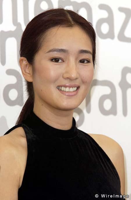 Ünlü geyşa Gong Li - Resim 14