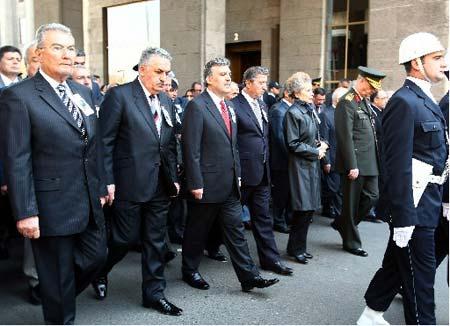 Son Gazi'ye görkemli uğurlama - Resim 20