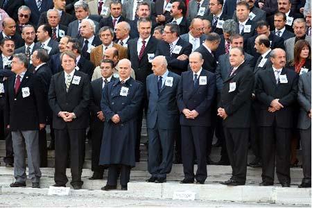 Son Gazi'ye görkemli uğurlama - Resim 31