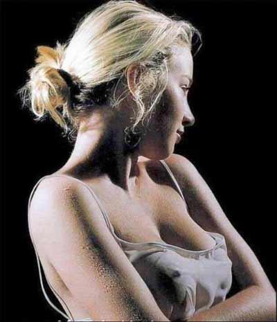 Kournikova vücuduna güveniyor - Resim 41