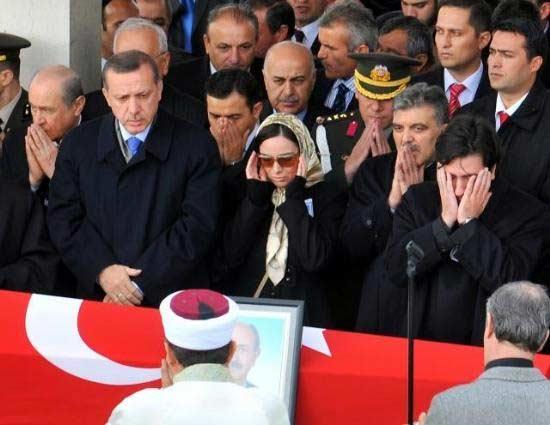 Gündüz Aktan'ın cenaze töreni - Resim 6