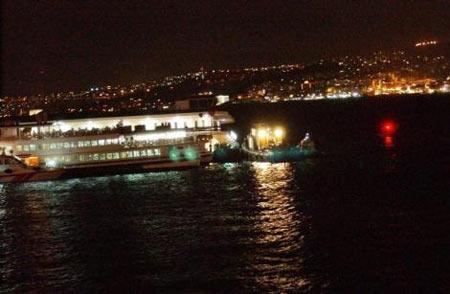 Karaköy İskelesi Tamamen Battı - Resim 19