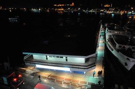 Karaköy İskelesi Tamamen Battı - Resim 10