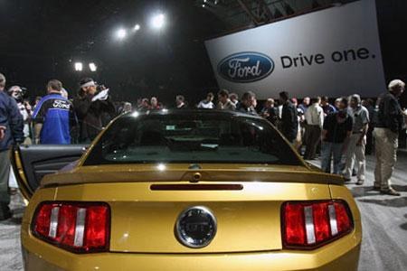 Göz kamaştıran 2010 model Mustang - Resim 3