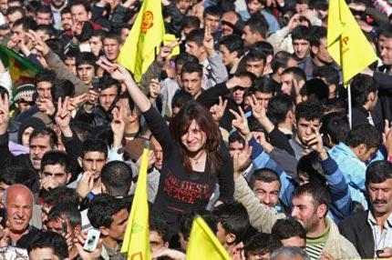 Emine Ayna Hakkari'de - Resim 6