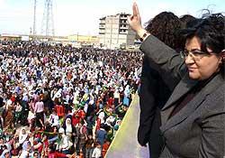 Emine Ayna Hakkari'de - Resim 8