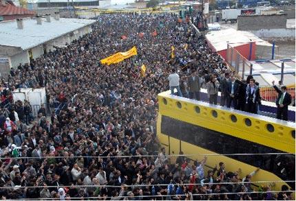 Emine Ayna Hakkari'de - Resim 11