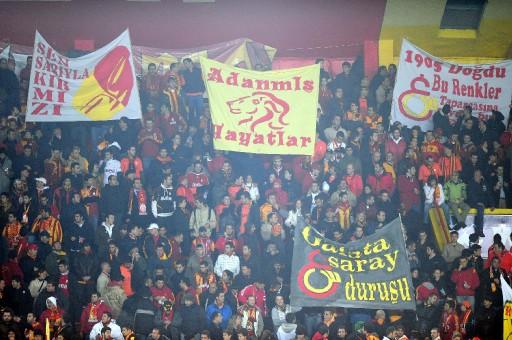 Galatasaray - Metalist maçı - Resim 9