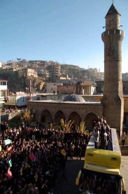 DTP mitinginde linç girişimi - Resim 10