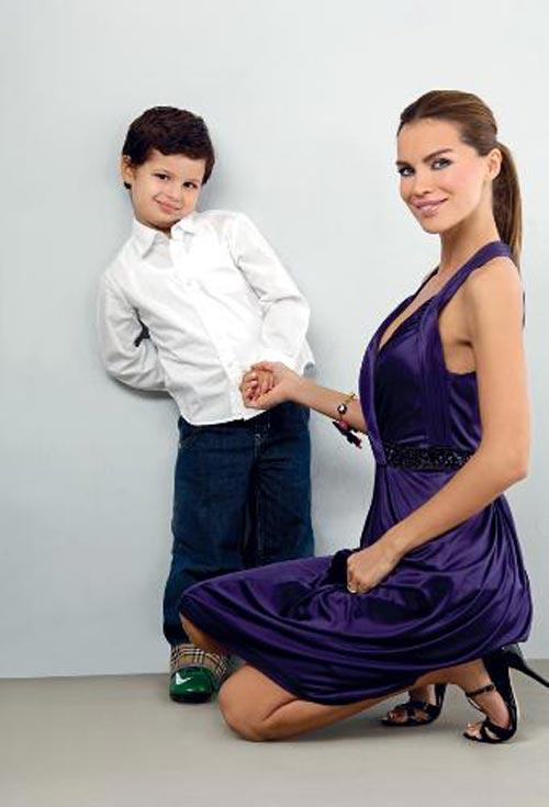 Ebru Şallı Tan ve oğlu Beren  - Resim 8