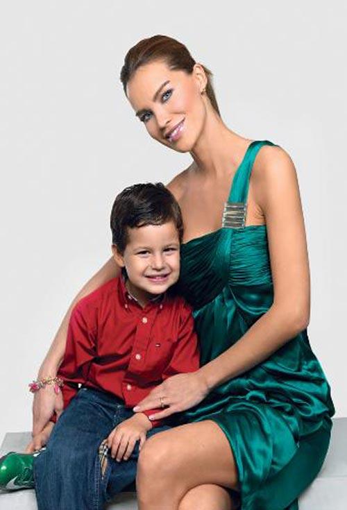 Ebru Şallı Tan ve oğlu Beren  - Resim 5