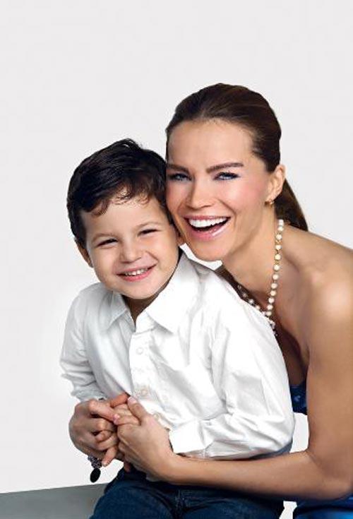 Ebru Şallı Tan ve oğlu Beren  - Resim 11