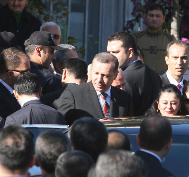 Yenge evde torun bakıyor - Resim 4