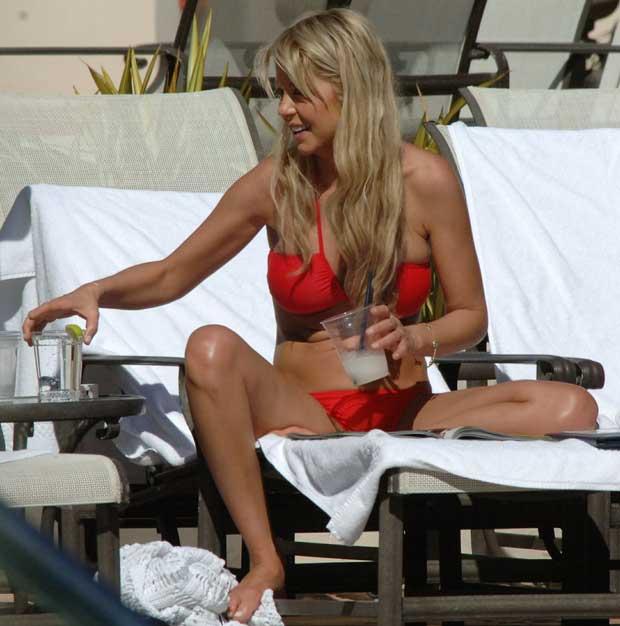 Tara Reid'in psikolojisi bozuk  - Resim 62