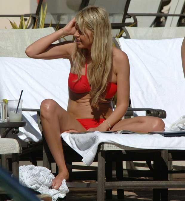 Tara Reid'in psikolojisi bozuk  - Resim 17