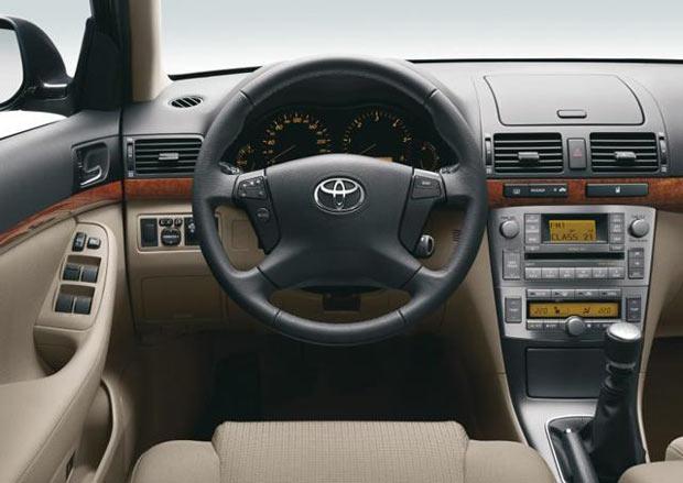 Toyota Avensis - Resim 8