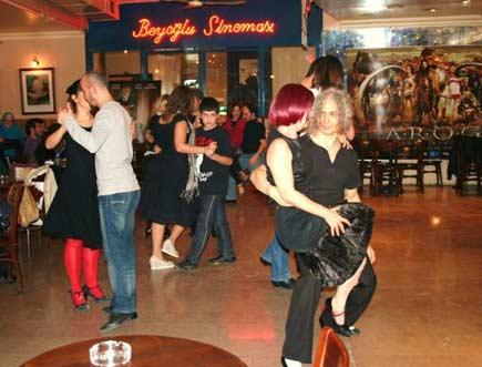 Rock'n Roll'un horonla DANSI - Resim 10