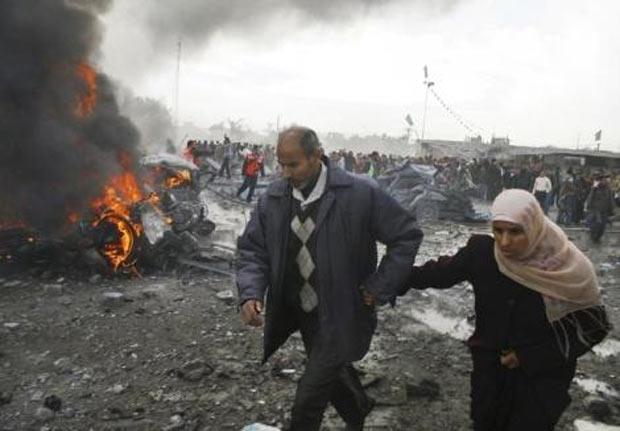 İsrail Filistin'i bombaladı