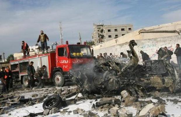 İsrail Filistin'i bombaladı