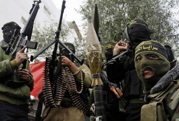 İsrail Filistin'i bombaladı