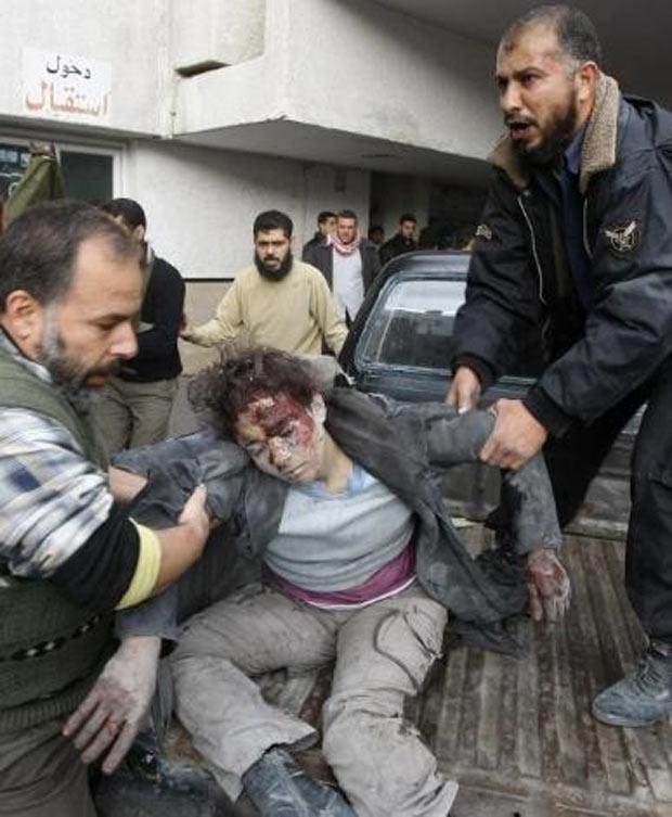 İsrail Filistin'i bombaladı