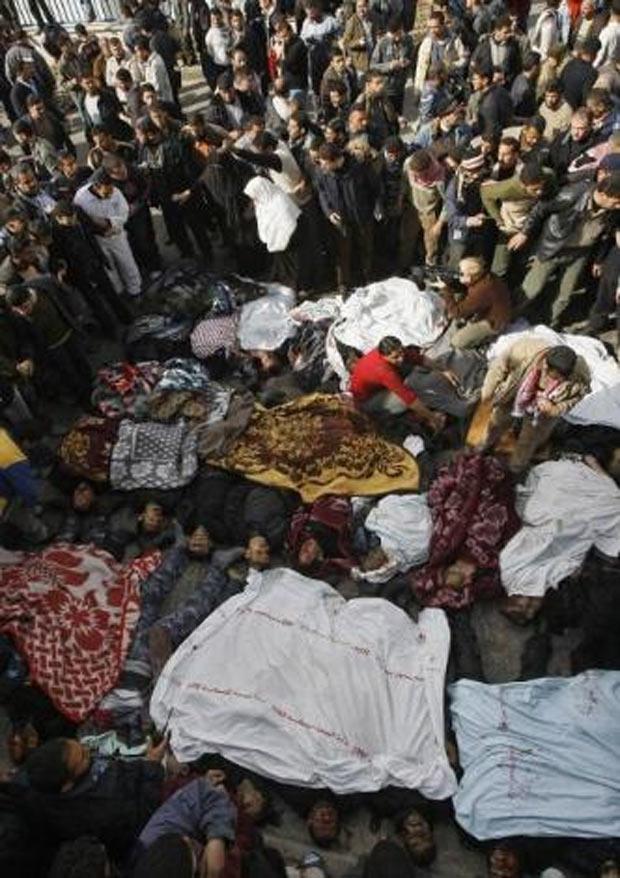 İsrail Filistin'i bombaladı