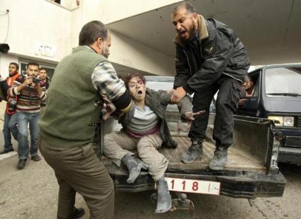 İsrail Filistin'i bombaladı