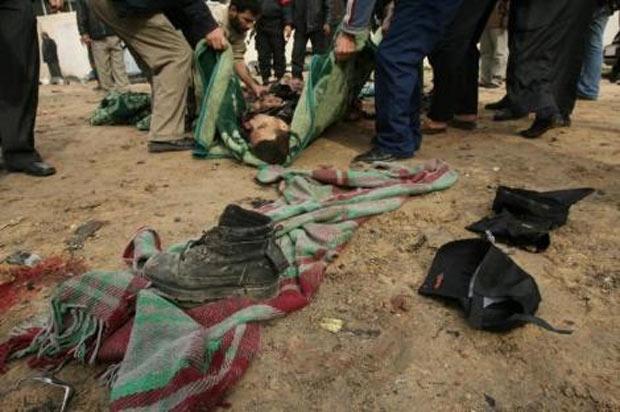 İsrail Filistin'i bombaladı