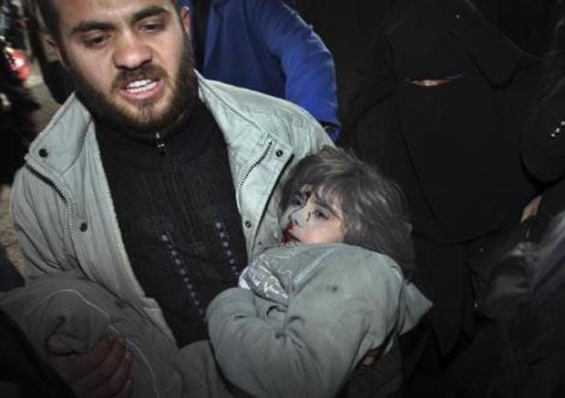 İsrail Filistin'i bombaladı