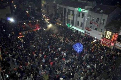 Türkiye 2009'a böyle girdi - Resim 48
