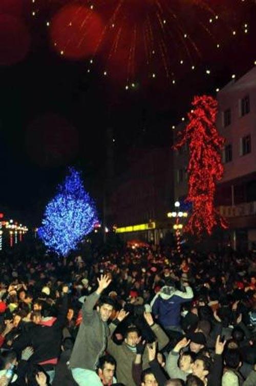 Türkiye 2009'a böyle girdi - Resim 56