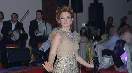 Pınar Eliçe'den yılbaşı performansı