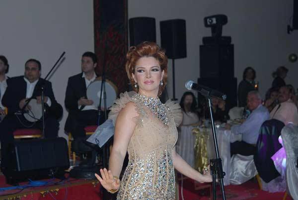 Pınar Eliçe'den yılbaşı performansı