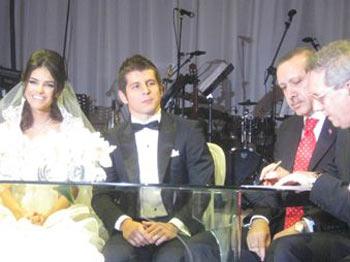 Emre Belözoğlu dünya evine girdi - Resim 13