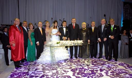 Emre Belözoğlu dünya evine girdi - Resim 10