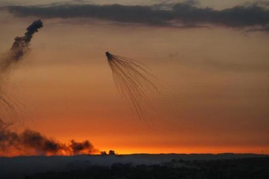 İsrail misket bombasıyla vuruyor - Resim 1