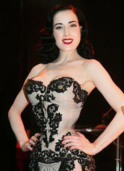 Dia Von Teese - Resim 14