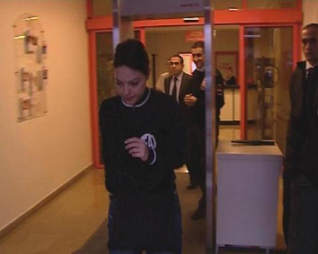 Ebru Gündeş hastaneye kaldırıldı