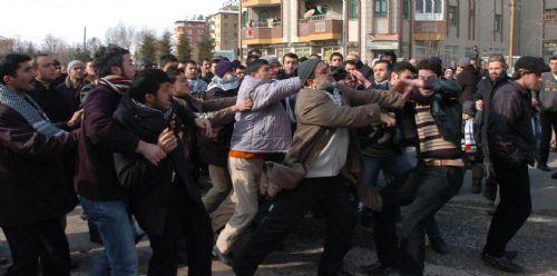 Ülkücülere linç girişimi