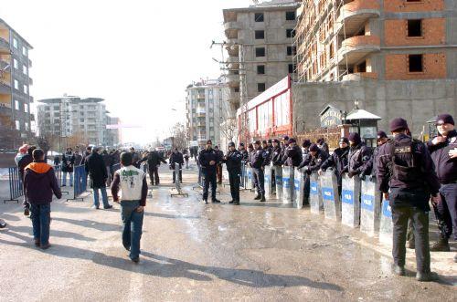 Ülkücülere linç girişimi