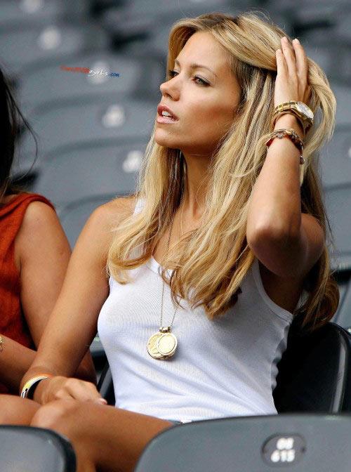 Sylvie Van Der Vaart - Resim 18
