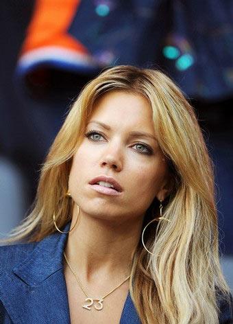 Sylvie Van Der Vaart - Resim 11