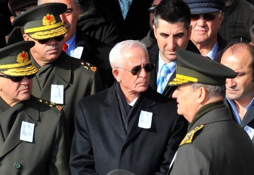 Komutanlar Kırca'nın cenazesinde 