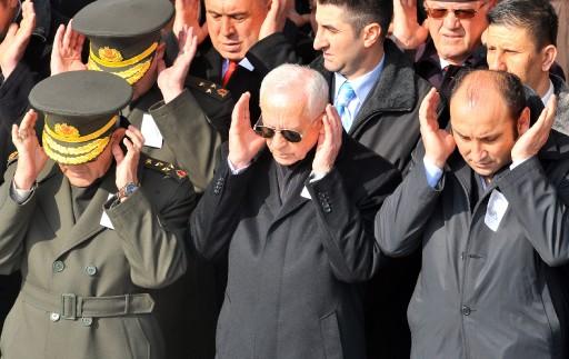 Komutanlar Kırca'nın cenazesinde 