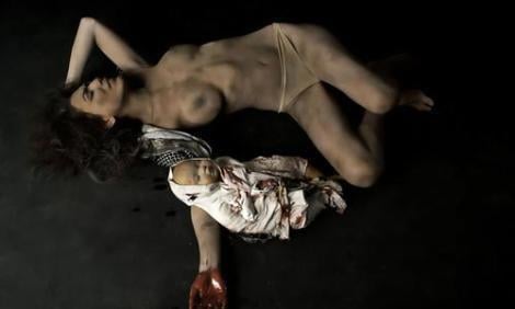 Melek Yargıcı'dan ÇIPLAK protesto