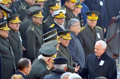 Komutanlar Kırca'nın cenazesinde 