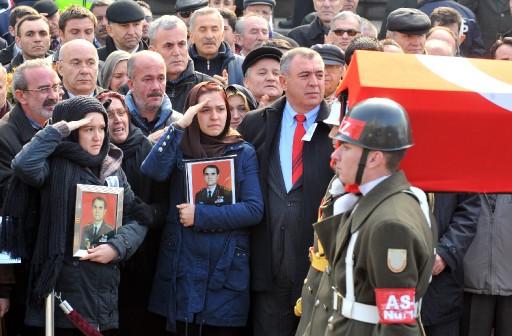Komutanlar Kırca'nın cenazesinde 
