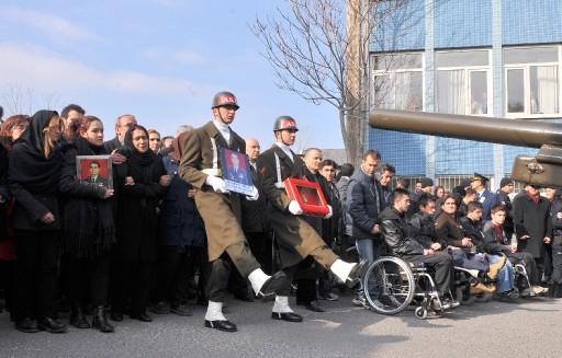 Komutanlar Kırca'nın cenazesinde 