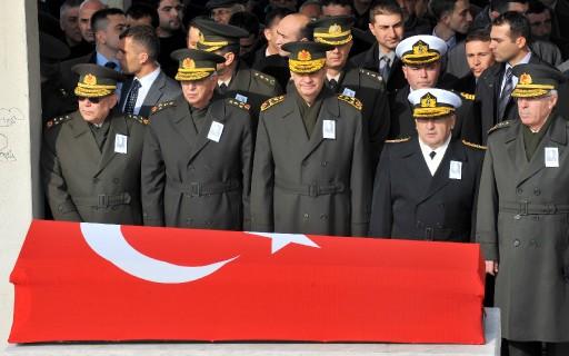 Komutanlar Kırca'nın cenazesinde 